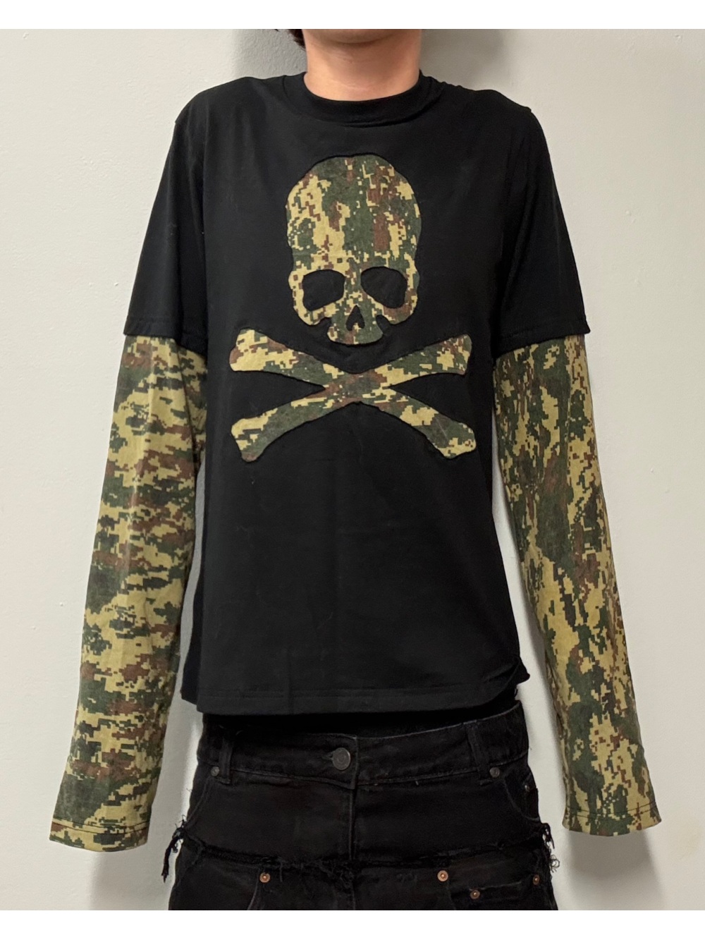 Mens Fashion Trend - 2026年新作アメリカンレトロ迷彩柄スケルトンフェイクツーピーススプライス長袖トップスパンクストリートトレンドファッション多用途ニッチアイテム