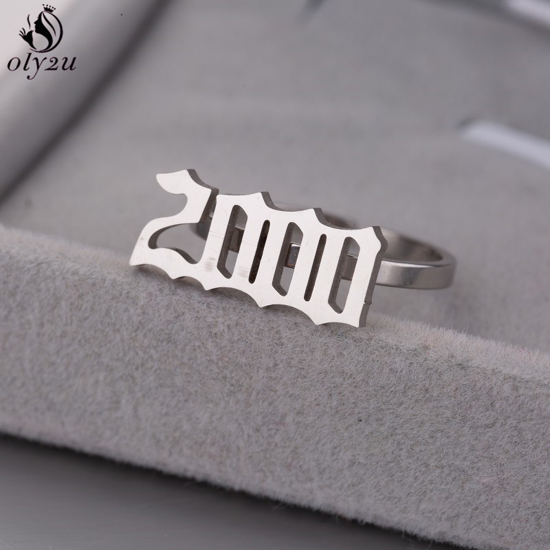 Oly2u パーソナライズされた誕生日年番号リング 女性用  - Men'S Fashion Year 2000 のレビューと価格
